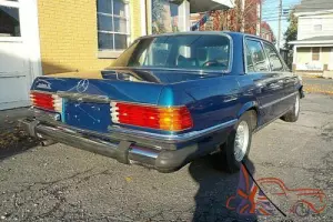 1975 Mercedes-Benz 200-Series
