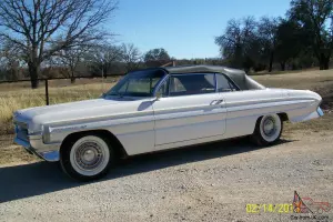 1961 OLDSMOBILE DYNAMIC 88-CONVERTIBLE