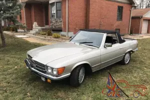 1985 Mercedes-Benz SL-Class R107