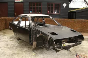  FORD SIERRA RS500 COSWORTH RACE CAR SHELL GpA BODYSHELL RS 500 3 Door GROUP A 