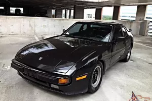 1983 Porsche 944...5 Speeed...Runs Great....Nice Classic...Florida !!