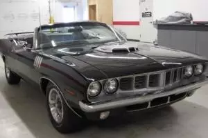 1971 Plymouth 426 HEMI Barracuda