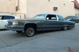 1981 Cadillac fleetwood brougham 2 door lowrider big body  90'd out 90 91 92