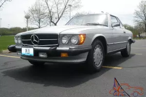 1988 Mercedes 560SL 1 owner, Low miles, Service history from day 1 All original! Photo