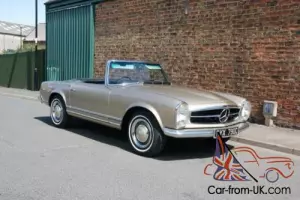 1965 Mercedes-Benz 230SL Pagoda