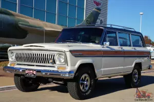 Jeep : Wagoneer 4 door