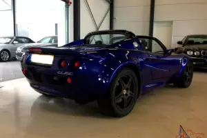 BEAUTIFUL LOTUS ELISE - LOW MILES - RARE COLOR
