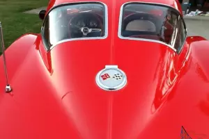 Classic very RARE 1963 SPLIT WINDOW coupe. Numbers matching.  Red on red.