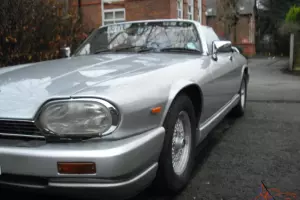  1990 JAGUAR XJ-S CONVERTIBLE AUTO silver /BLUE . 