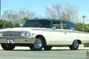 Mercury : Monterey Breezeway Window 2 Door Sedan