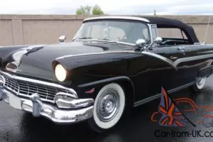 1956 Ford Fairlane Sunliner