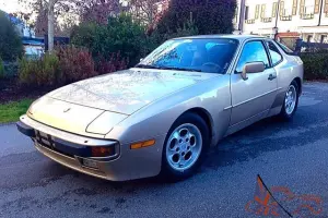 Porsche: 944