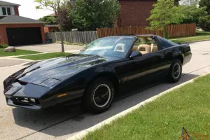 1984 Pontiac Firebird Trans Am Knight Rider K.I.T.T. replica