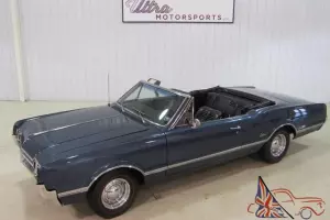 1966 Oldsmobile Cutlass Convertible-4 SPEED