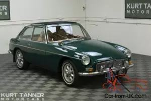 1967 MG MGB 1967 MGB GT. BRITISH RACING GREEN WITH TAN INTERIOR.