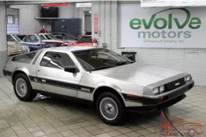 BANKRUPTCY SALE - LOW RESERVE - 5900 MILES - COLLECTOR QUALITY - DELOREAN DMC 12