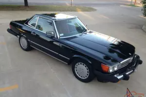 1988 Mercedes Benz 560SL Black/Tan Beautiful Condtion! Hard to Find Like this
