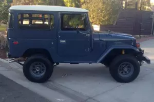 Toyota : Land Cruiser Base Sport Utility 2-Door