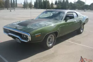 Plymouth : Road Runner 2 door