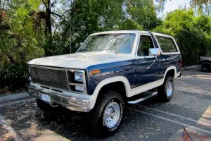 1981 Ford Bronco XLT Celebrity NFL Player MINT Rare Ground Up Resto Docs CA Pink