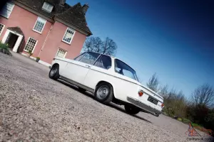  BMW 2002 restored 