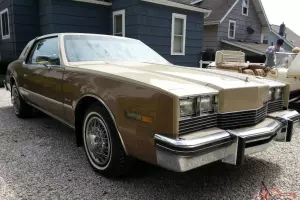 Oldsmobile : Toronado Broughm