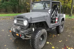 Toyota : Land Cruiser FJ40 Photo