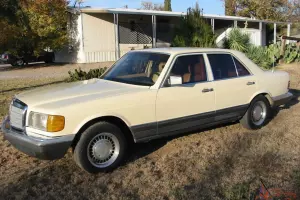 Mercedes-Benz : 300-Series S Class