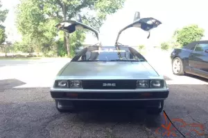 Delorean DMC 12