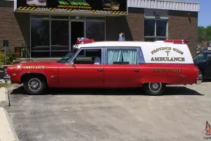 Oldsmobile : Ninety-Eight Ambulance