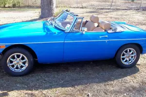 THIS IS THE MGB YOU HAVE BEEN LOOKING FOR! IT HAS AIR-CONDITIONING AND OVERDRIVE Photo
