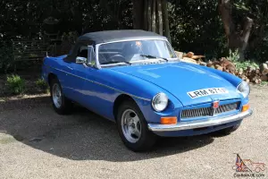 MGB 3.5 v8 1976 roadster 5 speed box