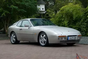1986 Porsche 944 Turbo . 98,000 mls. FSH