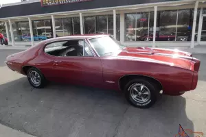 1968 Pontiac GTO matching numbers 400 ci/350 hp Muncie 4 speed Frame-Off Resto