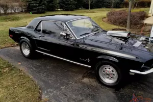 1968 MUSTANG