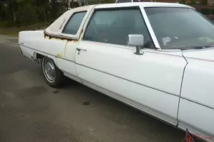 Bundle Deal 2 Cars IN 1 Auction 1976 Cadillac Coupe Devilles X2 in VIC