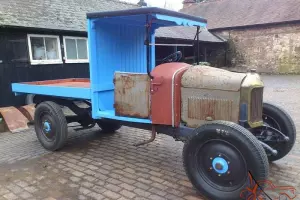  1926 UNIC VINTAGE TRUCK PROJECT French Camion Commercial Lorry Old Barn Find Car 