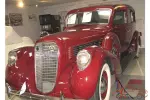 Willoughby Coach Builder - Comes With Trunk and Luggage