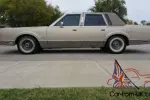 1989 Lincoln Town Car Signature Series