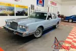 1988 Lincoln Town Car -SUPER LOW MILES - LIKE NEW CONDITION -