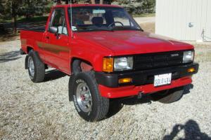1986 Toyota Truck Pickup 4x4 19,980 Original Miles  Collectors Dream 86 SR5