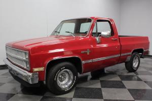 CLEAN SHORT-BED, NICE BRIGHT RED PAINT, A/C, 5.0 V8, TH400, UPDATED INTERIOR