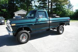 1975 Ford F-250 Photo