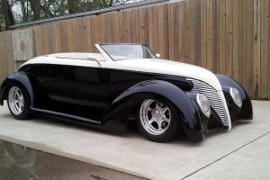 1939 Ford Hardtop Roadster Photo