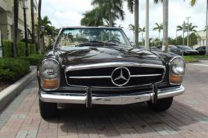 1969 MERCEDES BENZ 280 SL. LIKE NEW IN AND OUT. TWO TOPS. EXCELLENT RUNNING. Photo
