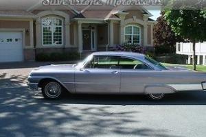 Ford : Galaxie Starliner Photo