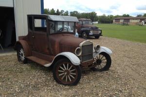 Ford : Model T Coupe