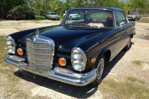 1969 Mercedes-Benz 200-Series Coupe