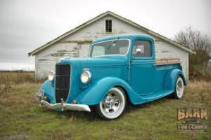 1936 Ford Pickup - 350/700R4 - show quality!