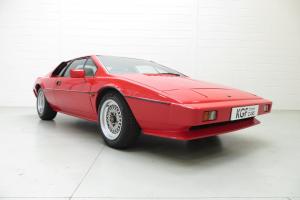  A Sensational and Cherished Lotus Esprit Series 3 with 42,913 Miles from New 